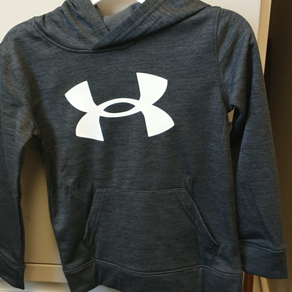 NWT under armour hoodie